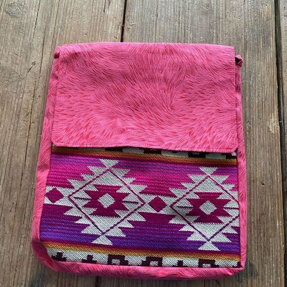 Pink Crossbody Aztec Purse - Picture 4 of 6